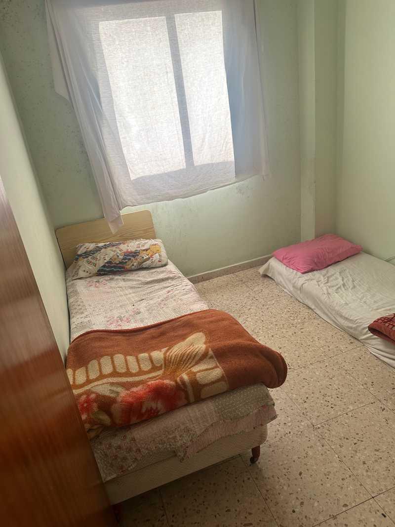 Room: https://www.bazaraki.com/adv/5791687_room-for-rent (www.bazaraki.com)