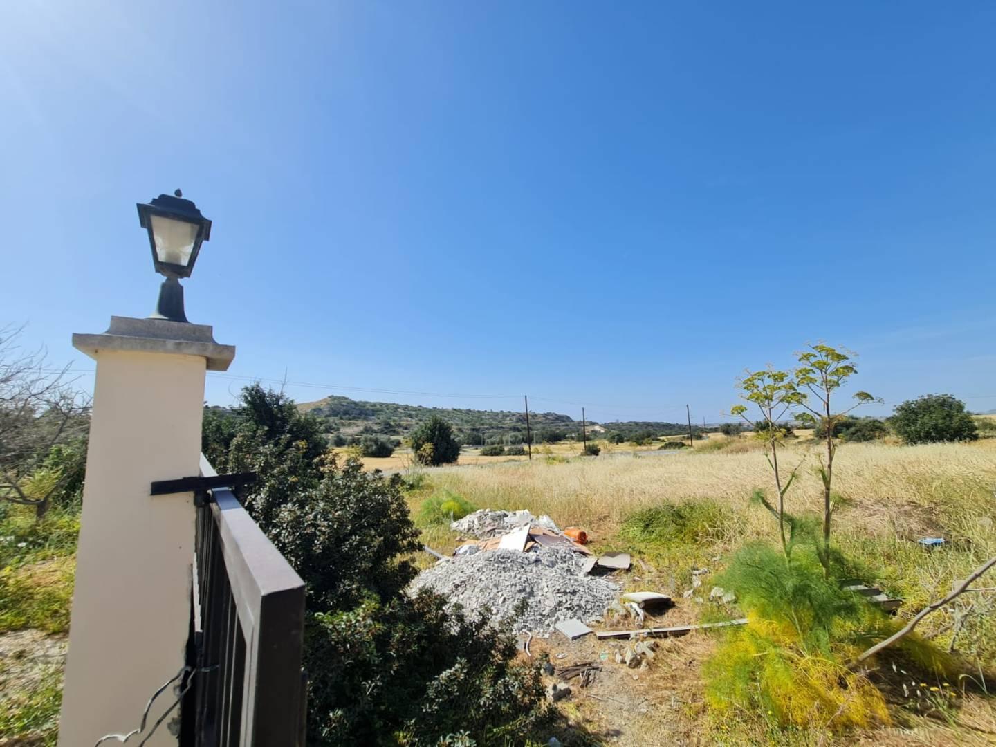 5-bedroom villa in Larnaca № 153151: https://dom.com.cy/en/catalog/sale/153151/ (dom.com.cy)