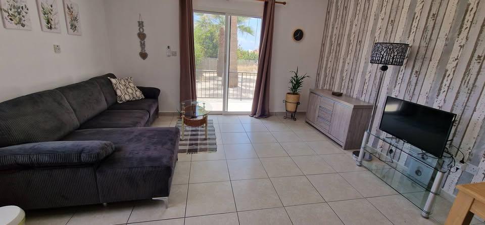 1 bedroom Peyia: https://www.facebook.com/marketplace/item/2222150261546578 (www.facebook.com)