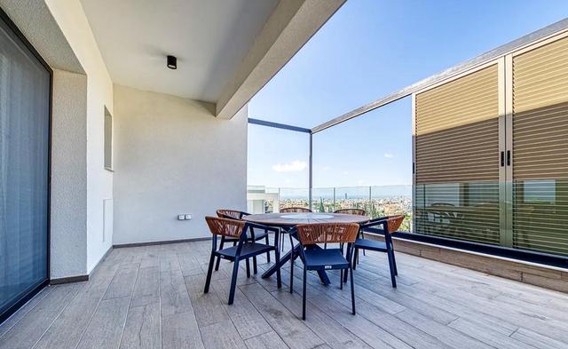 3-bedroom penthouse in Limassol №152662: https://dom.com.cy/en/catalog/rent/152662/ (dom.com.cy)