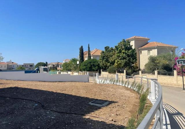 4-bedroom villa in Paphos № 152632: https://dom.com.cy/en/catalog/sale/152632/ (dom.com.cy)
