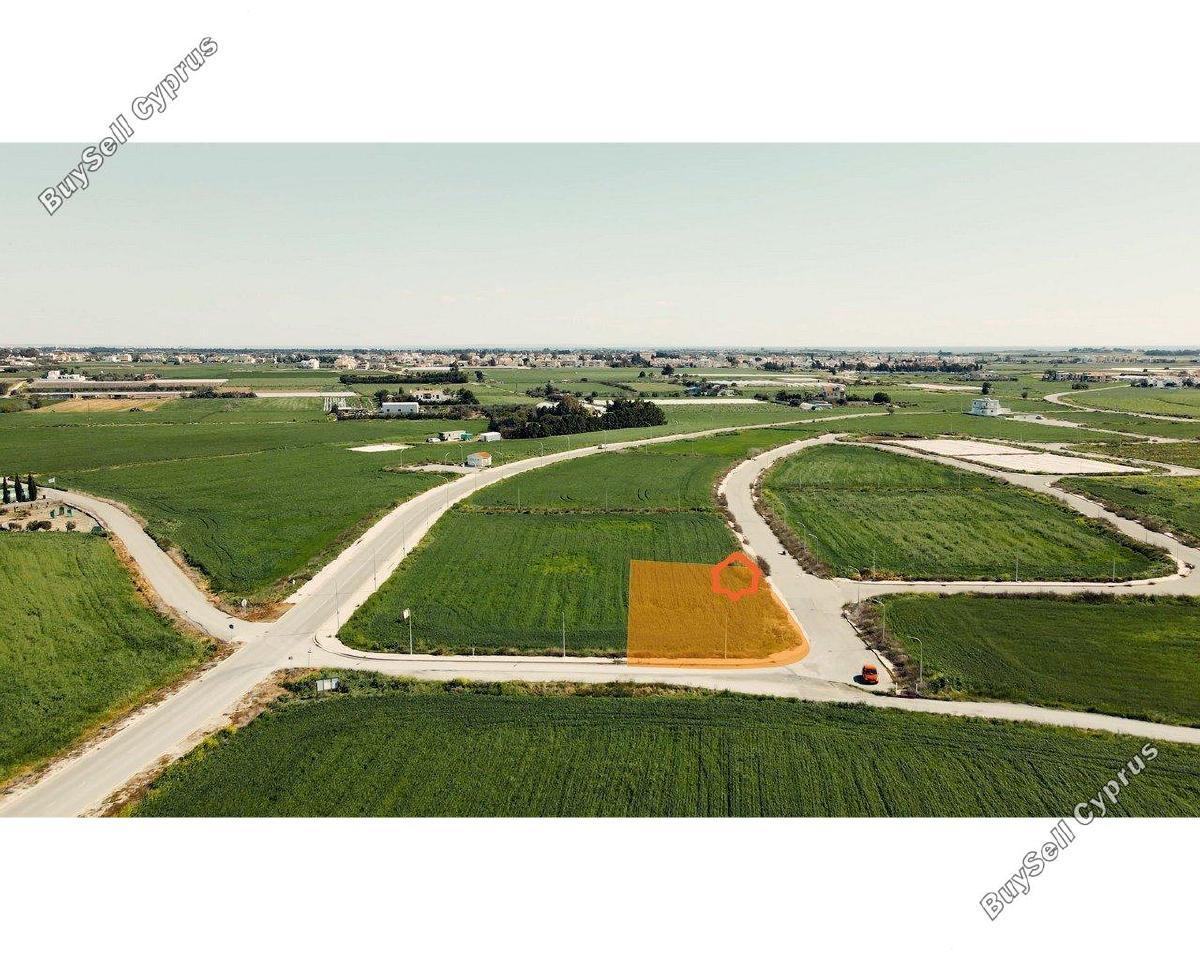 755 SQM Plot for sale in Kiti, Larnaca: https://www.buysellcyprus.com/property-for-sale/larnaca/kiti/plot-for-sale-kiti-larnaca-1793999.html (www.buysellcyprus.com)