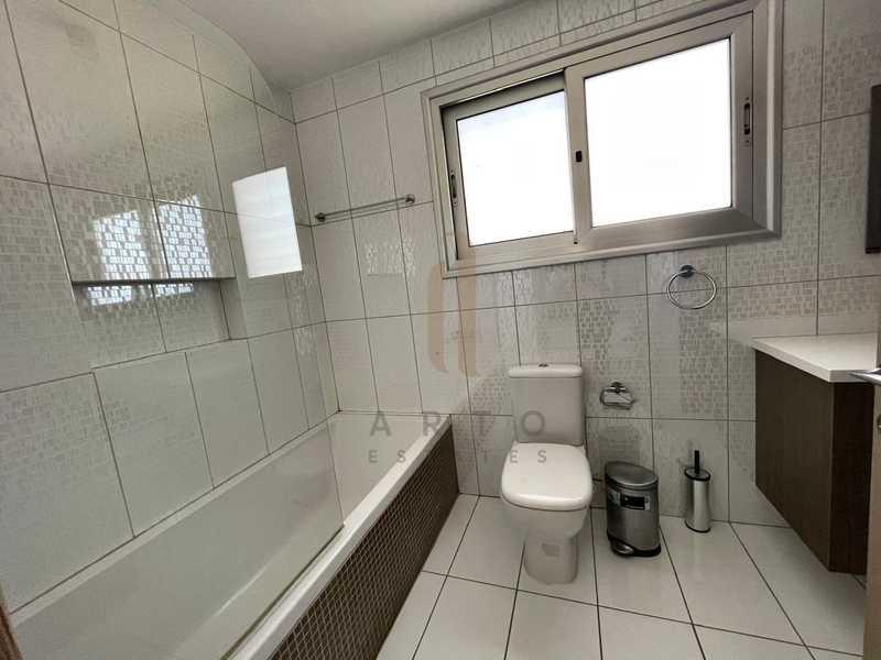 5-bedroom villa to rent: https://www.bazaraki.com/adv/5797382_5-bedroom-villa-to-rent (www.bazaraki.com)