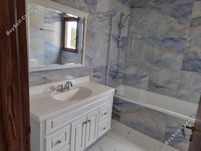 5 Bedroom Detached house to rent in Dekeleia, Larnaca: https://www.buysellcyprus.com/property-for-rent/larnaca/dekeleia/5-bed-detached-house-to-rent-dekeleia-larnaca-1795451.html (www.buysellcyprus.com)