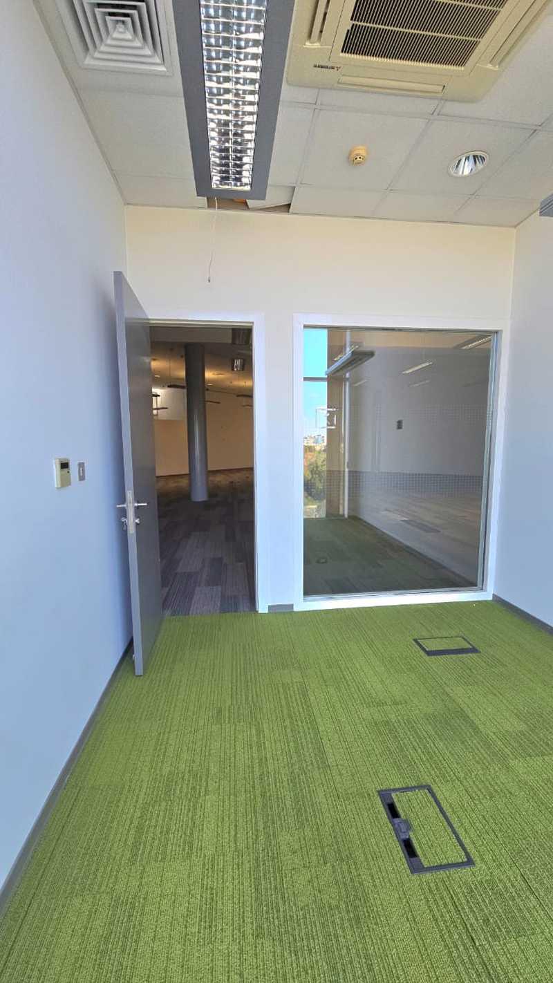 Luxury open plan office 582 sq.m.: https://www.bazaraki.com/adv/5765918_luxury-open-plan-office-582-sq-m (www.bazaraki.com)