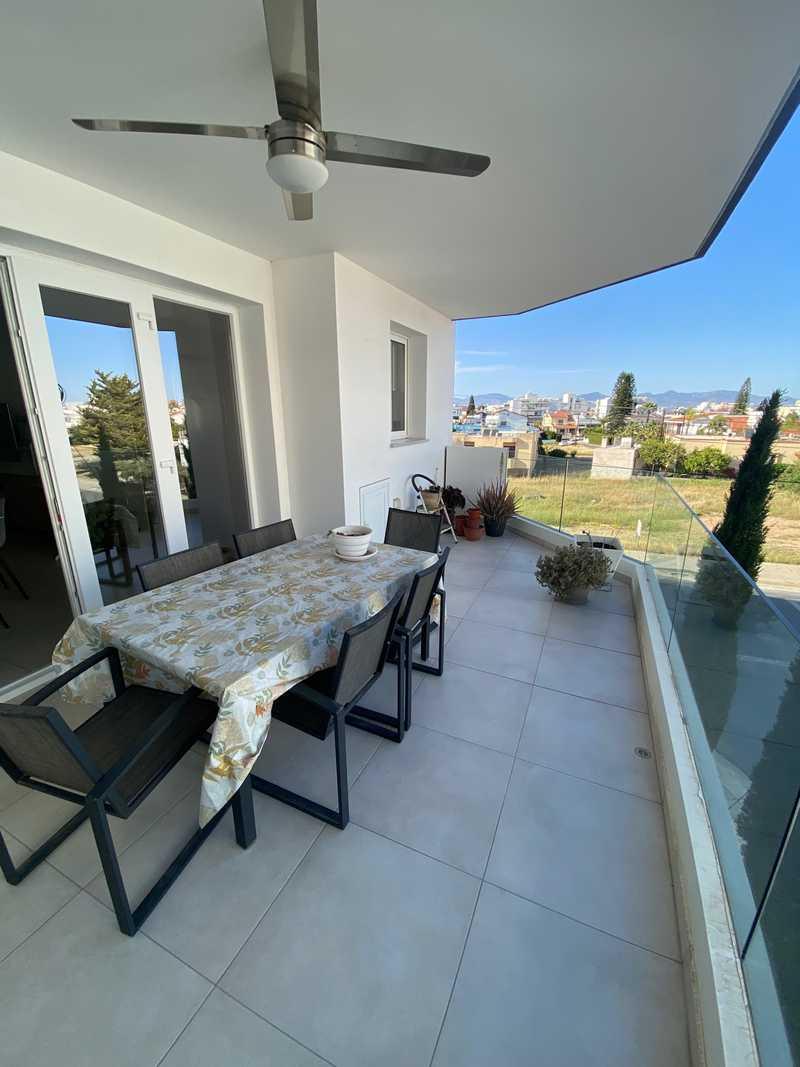2-bedroom apartment to rent: https://www.bazaraki.com/adv/5792291_2-bedroom-apartment-to-rent (www.bazaraki.com)