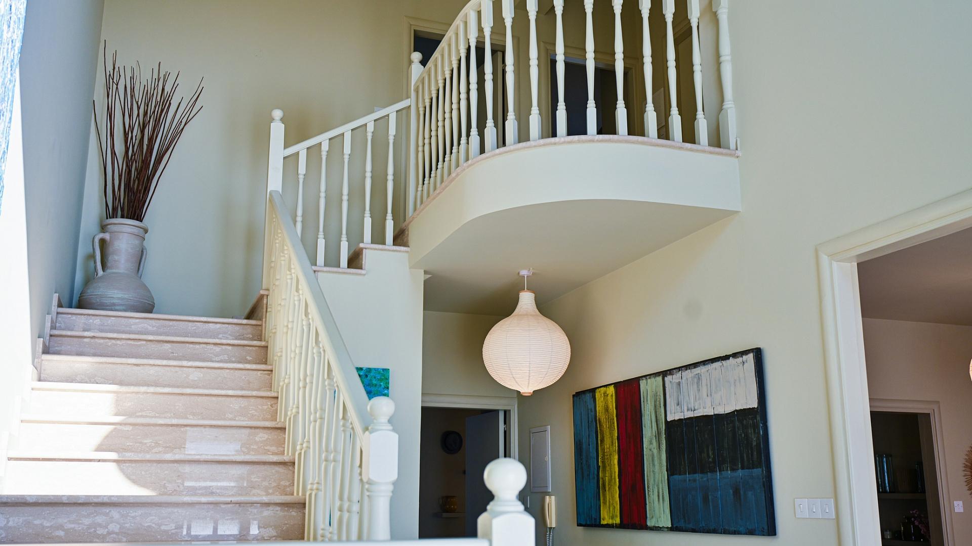 6-bedroom villa in Larnaca № 153177: https://dom.com.cy/en/catalog/sale/153177/ (dom.com.cy)