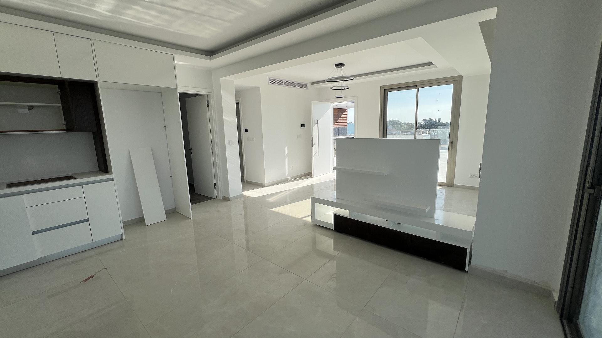 New 2-bedroom penthouse in Paphos № 153689: https://dom.com.cy/en/catalog/sale/153689/ (dom.com.cy)