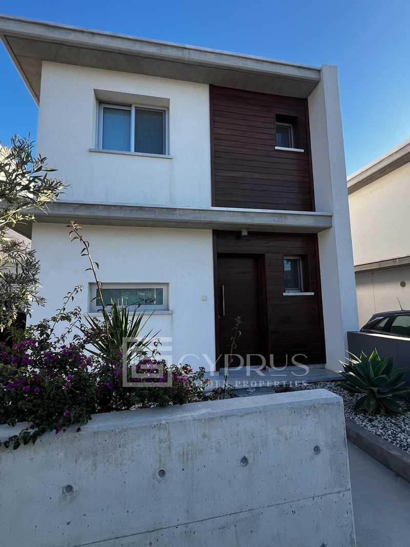 3-bedroom villa to rent: https://www.bazaraki.com/adv/5761170_3-bedroom-villa-for-sale (www.bazaraki.com)