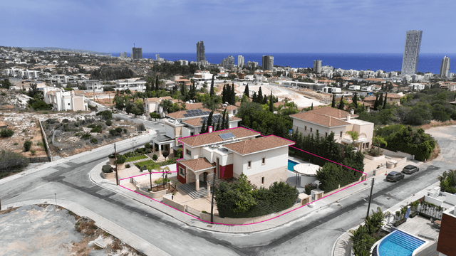5-bedroom detached house for sale: https://www.bazaraki.com/adv/5798576_5-bedroom-detached-house-for-sale (www.bazaraki.com)