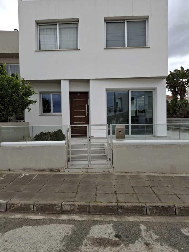 2-bedroom apartment to rent: https://www.bazaraki.com/adv/5761315_2-bedroom-apartment-to-rent (www.bazaraki.com)