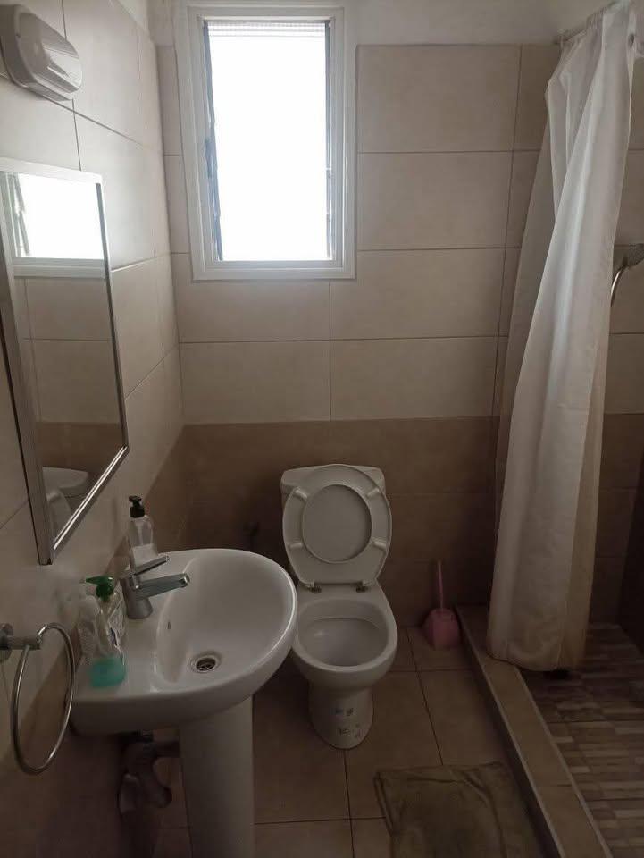 Room for rent: https://www.facebook.com/marketplace/item/4130601597263173 (www.facebook.com)