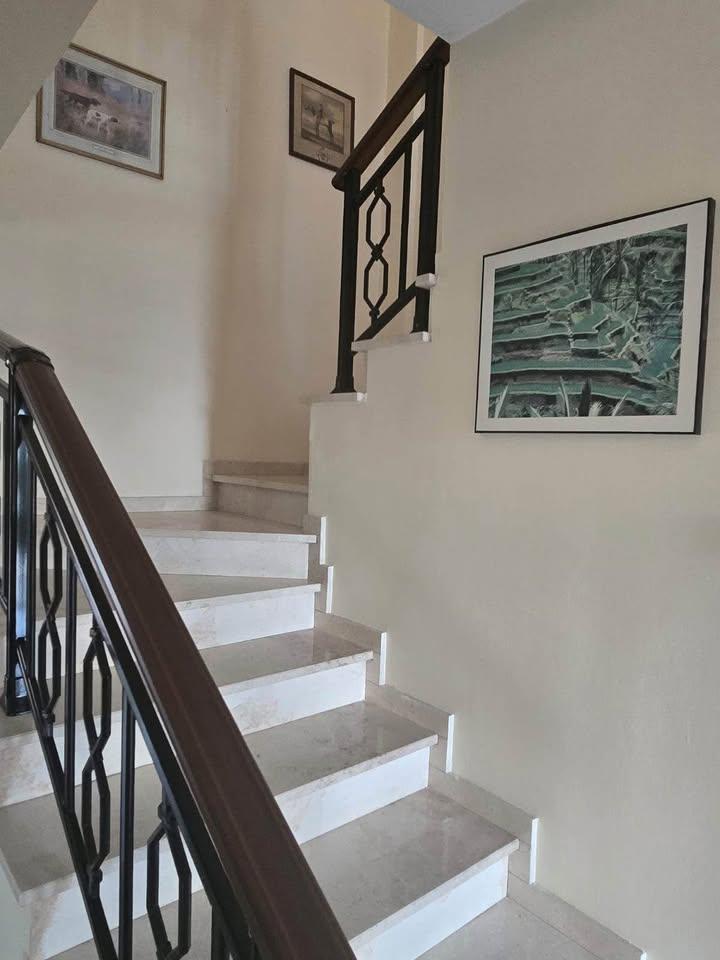 Amazing house for rent: https://www.facebook.com/marketplace/item/1890215501792125 (www.facebook.com)