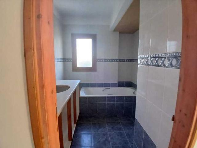 5-bedroom villa for sale: https://www.bazaraki.com/adv/5789297_5-bedroom-villa-for-sale (www.bazaraki.com)