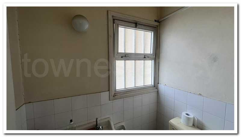 Shop office agia zoni area: https://www.bazaraki.com/adv/5790477_shop-office-agia-zoni-area (www.bazaraki.com)