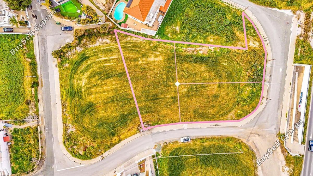 2,034 SQM Residential Plot for sale in Aradippou, Larnaca: https://www.buysellcyprus.com/property-for-sale/larnaca/aradippou/plot-for-sale-aradippou-larnaca-1796738.html (www.buysellcyprus.com)