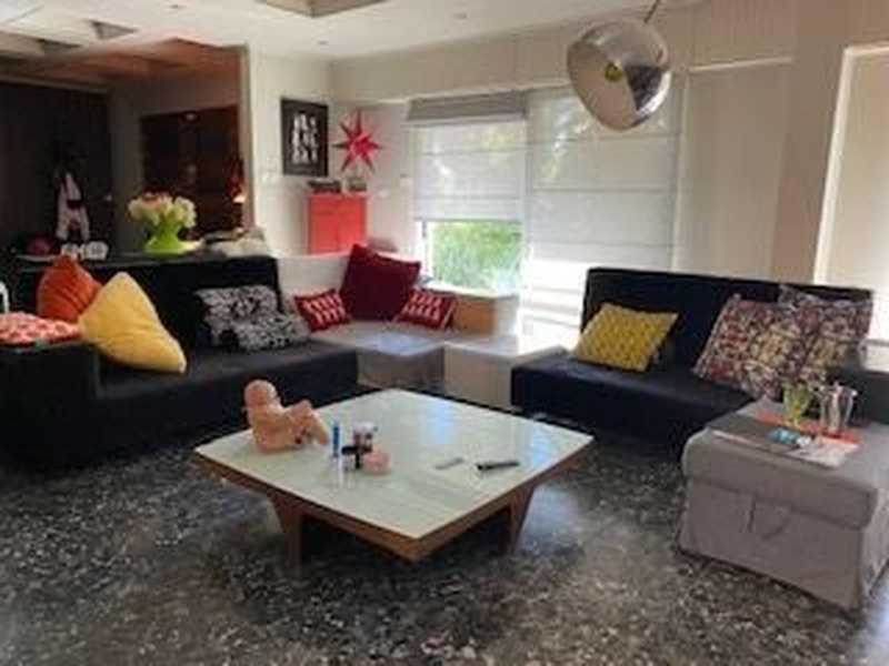 5-bedroom detached house for sale: https://www.bazaraki.com/adv/5794771_5-bedroom-detached-house-for-sale (www.bazaraki.com)