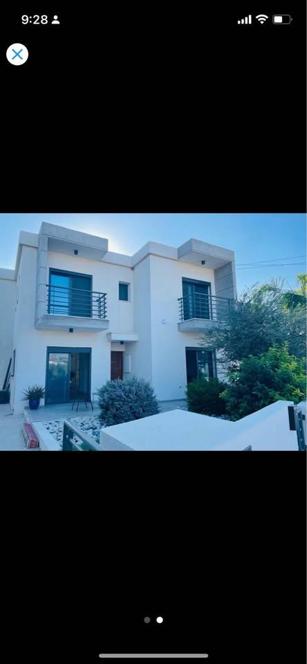 Short-term accommodation: https://www.facebook.com/marketplace/item/1196307344964846 (www.facebook.com)