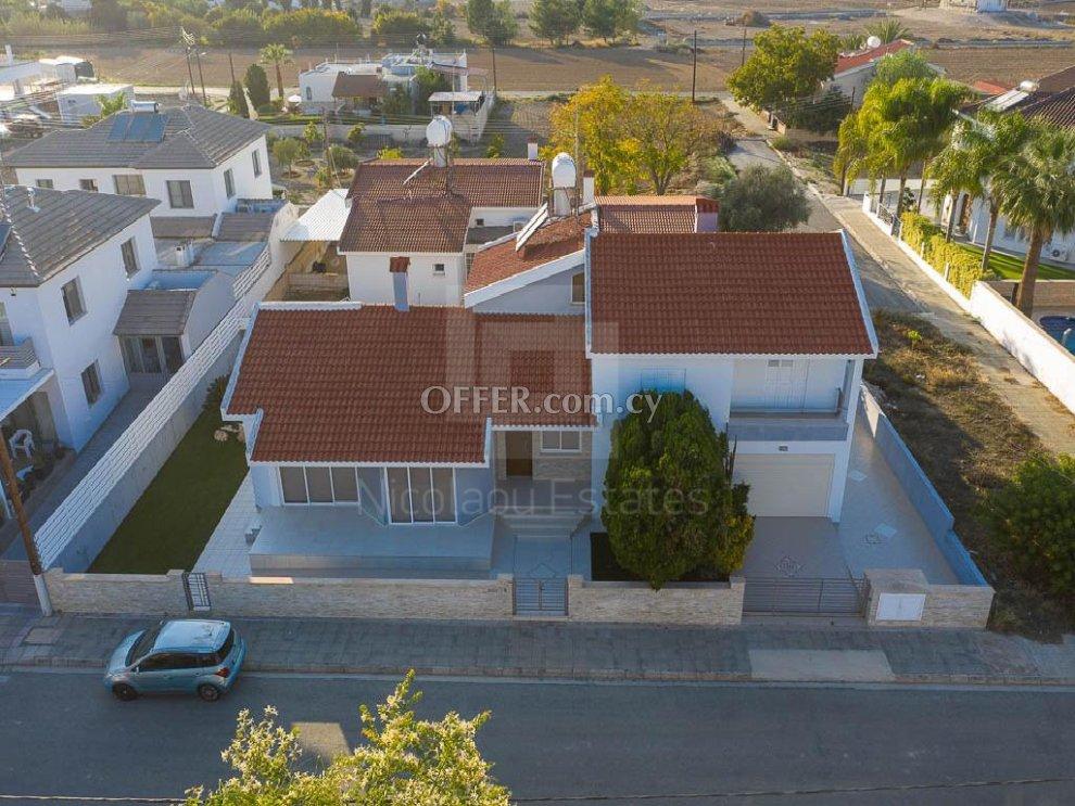 Three Bedroom House in Nisou Nicosia: https://www.offer.com.cy/en/three-bedroom-house-in-nisou-nicosia/21-713621/ (www.offer.com.cy)