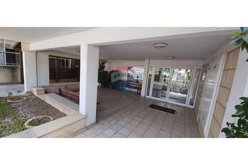 5-bedroom detached house for sale: https://www.bazaraki.com/adv/5798074_5-bedroom-detached-house-for-sale (www.bazaraki.com)