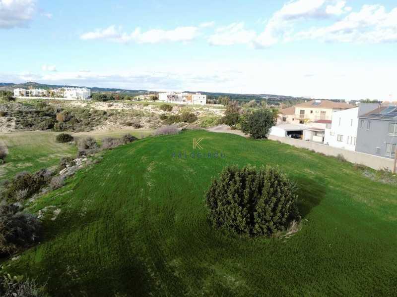 Residential land 6689 m²: https://www.bazaraki.com/adv/5754777_residential-land-6689-m2 (www.bazaraki.com)