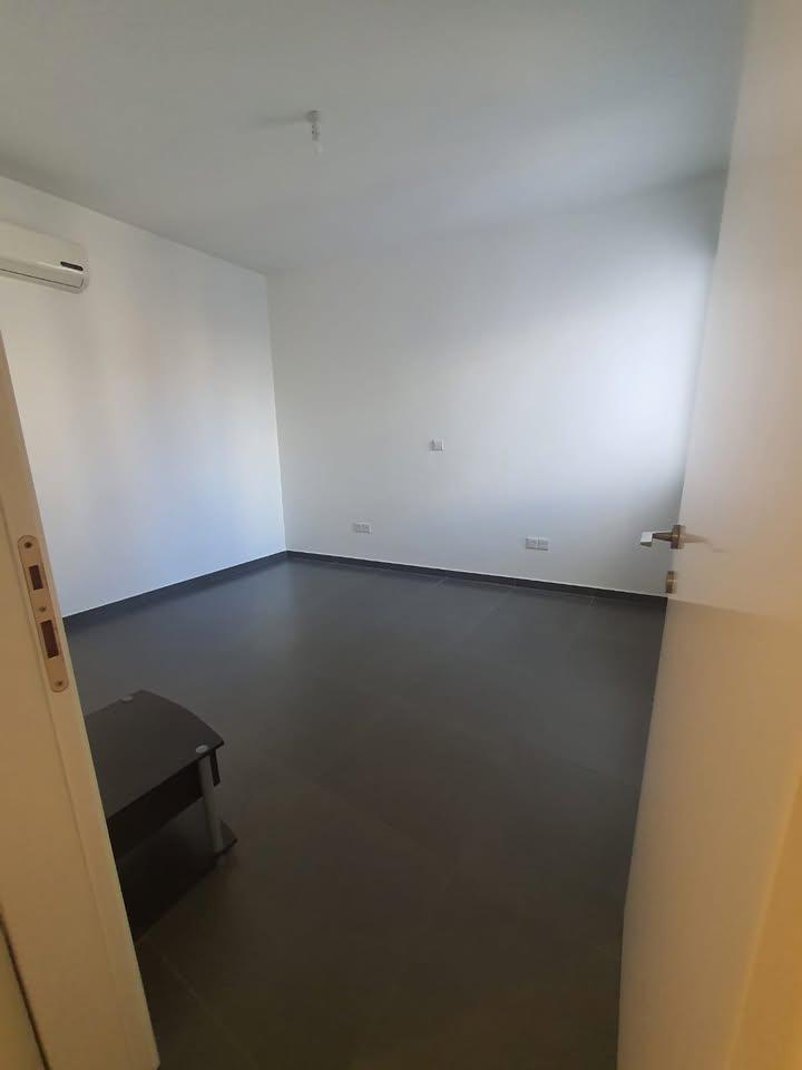 Квaртира/кoндоминиум с Спален: 2 и Санузлов: 1: https://www.facebook.com/marketplace/item/724180363509960 (www.facebook.com)