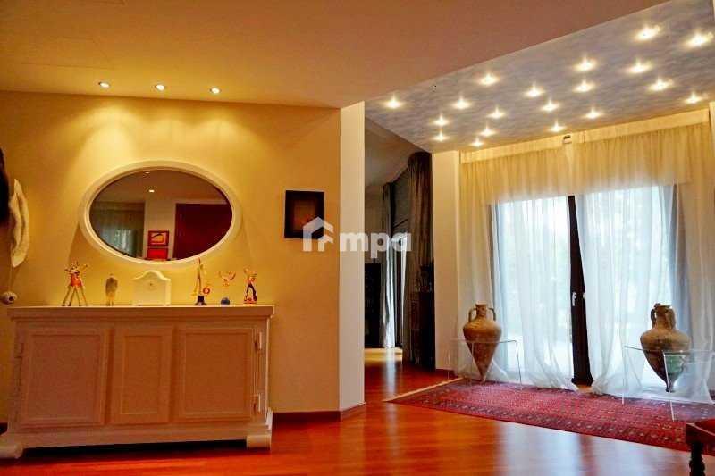 5-bedroom detached house to rent: https://www.bazaraki.com/adv/5797150_5-bedroom-detached-house-to-rent (www.bazaraki.com)