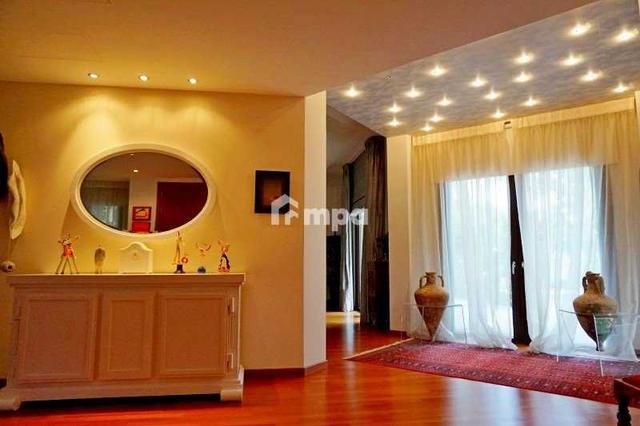 5-bedroom detached house to rent: https://www.bazaraki.com/adv/5797150_5-bedroom-detached-house-to-rent (www.bazaraki.com)