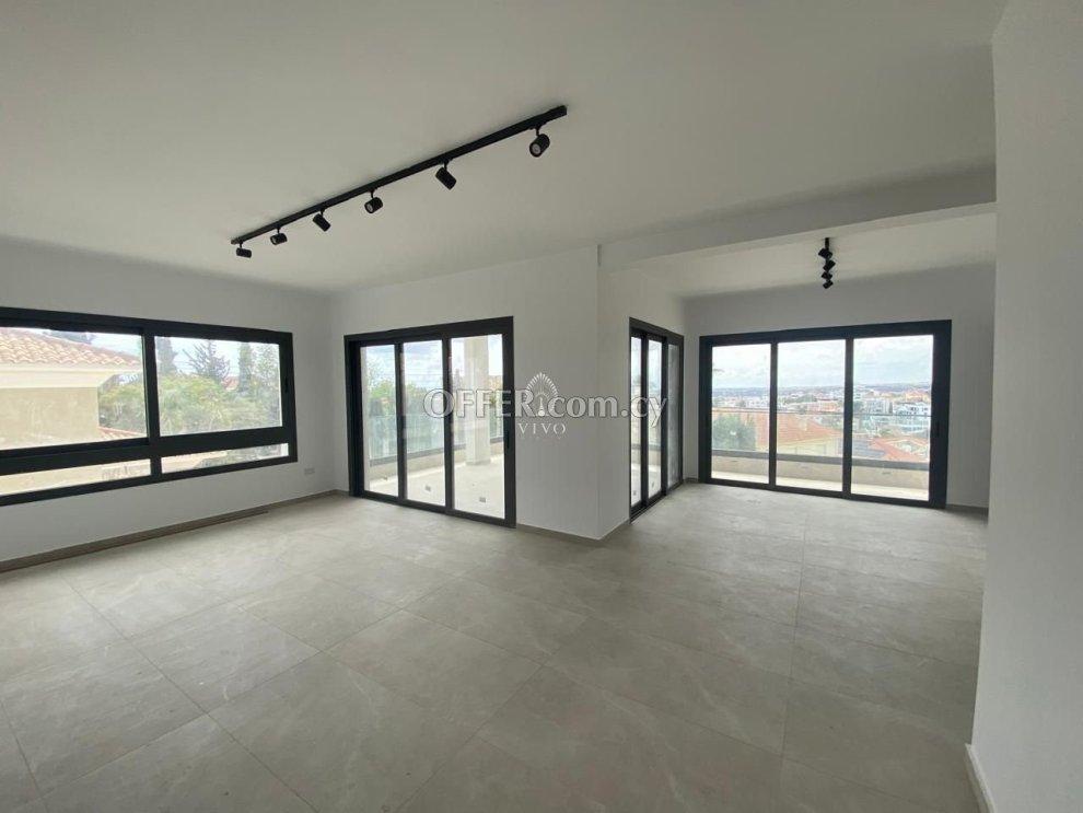 BRAND NEW THREE BEDROOM WHOLE- FLOOR APARTMENT + STUDIO IN PANTHEA: https://www.offer.com.cy/en/brand-new-three-bedroom-whole-floor-apartment-studio-in-panthea/21-816461/ (www.offer.com.cy)