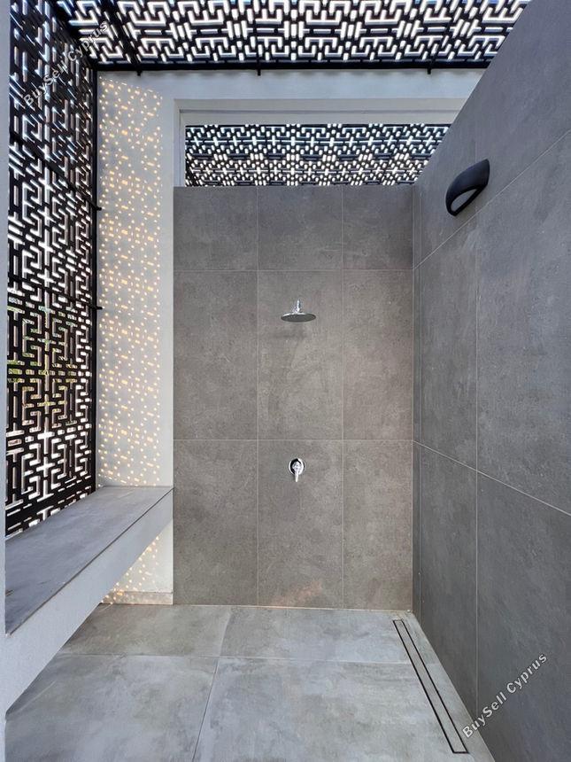 7 Bedroom Detached house for sale in Latsia, Nicosia: https://www.buysellcyprus.com/property-for-sale/nicosia/latsia/7-bed-detached-house-for-sale-latsia-nicosia-1801032.html (www.buysellcyprus.com)