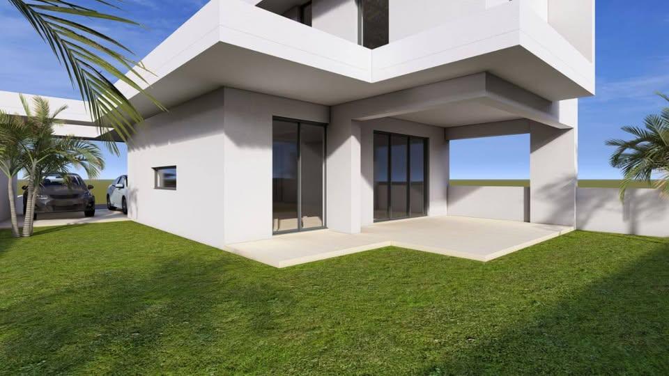 Luxury 3 bedroom house: https://www.facebook.com/marketplace/item/689084930698979 (www.facebook.com)