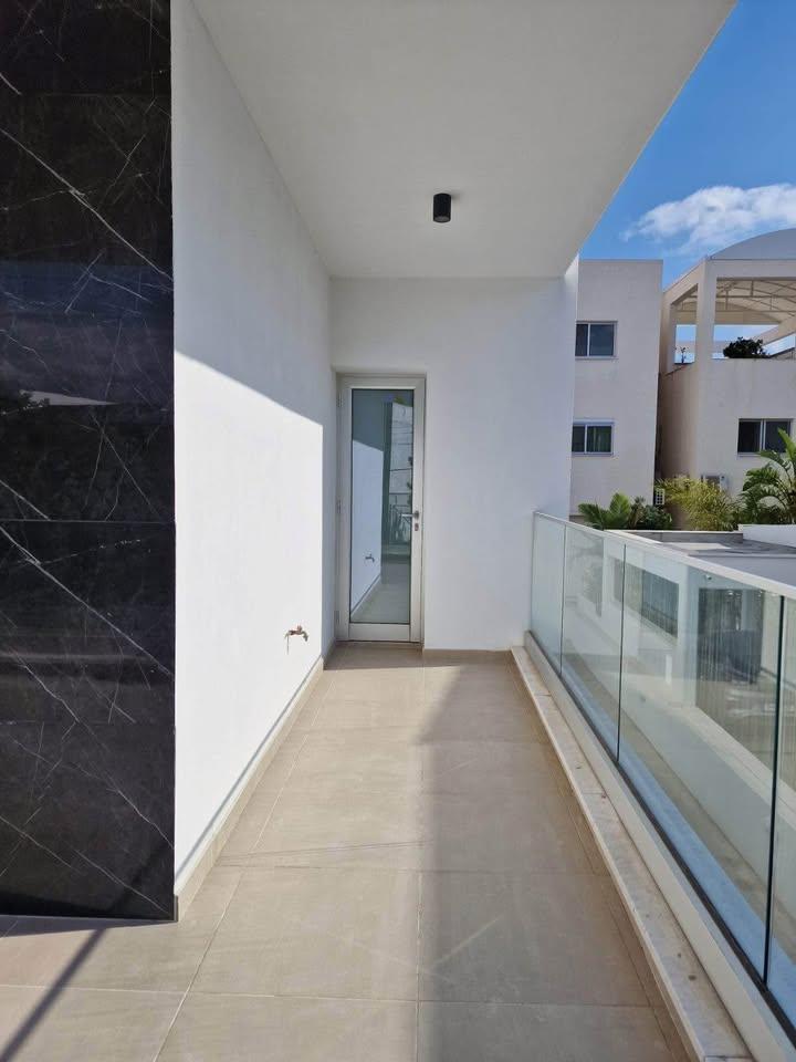 2 bedroom apartment for rent in Mesa Geitoni: https://www.facebook.com/marketplace/item/1257993765972319 (www.facebook.com)