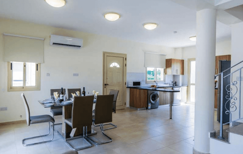 3-bedroom villa for sale: https://www.bazaraki.com/adv/5796616_3-bedroom-villa-for-sale (www.bazaraki.com)