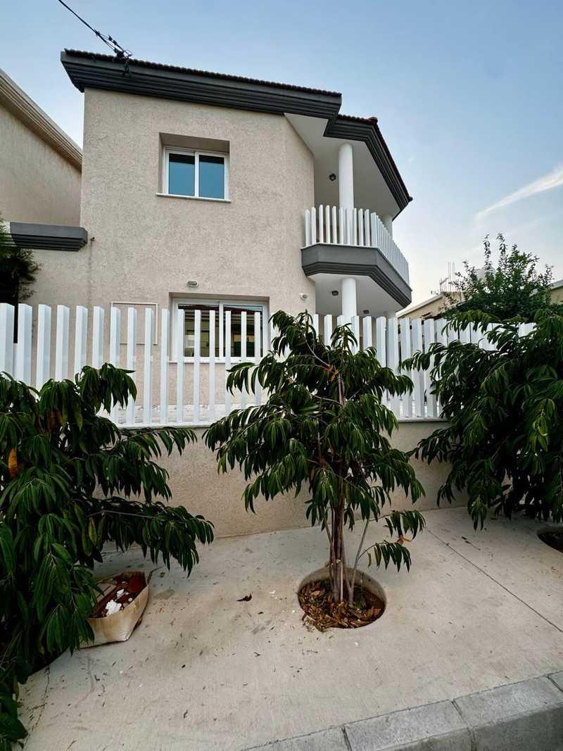  4-bedroom semi-detached to rent: https://www.bazaraki.com/adv/5796131_4-bedroom-semi-detached-to-rent (www.bazaraki.com)