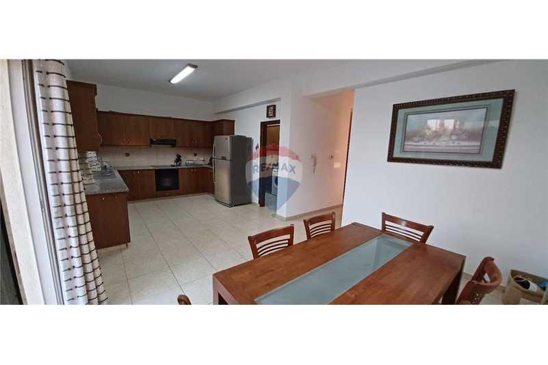 3-bedroom villa for sale: https://www.bazaraki.com/adv/5797862_3-bedroom-villa-for-sale (www.bazaraki.com)
