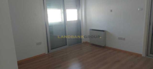 3-bedroom apartment to rent: https://www.bazaraki.com/adv/5791313_3-bedroom-apartment-to-rent (www.bazaraki.com)