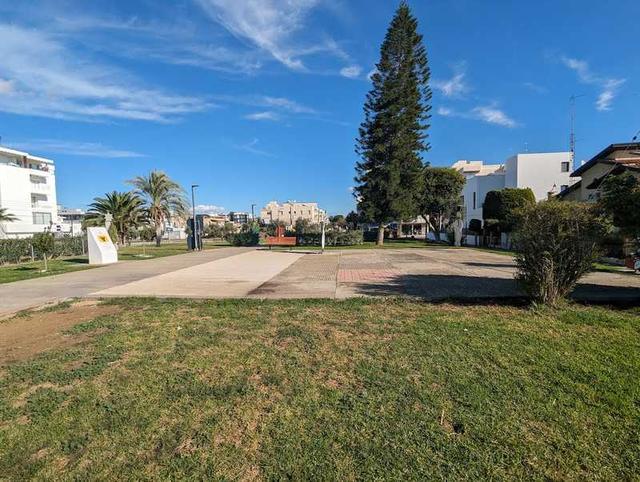3-bedroom apartment for sale: https://www.bazaraki.com/adv/5794609_3-bedroom-apartment-for-sale (www.bazaraki.com)