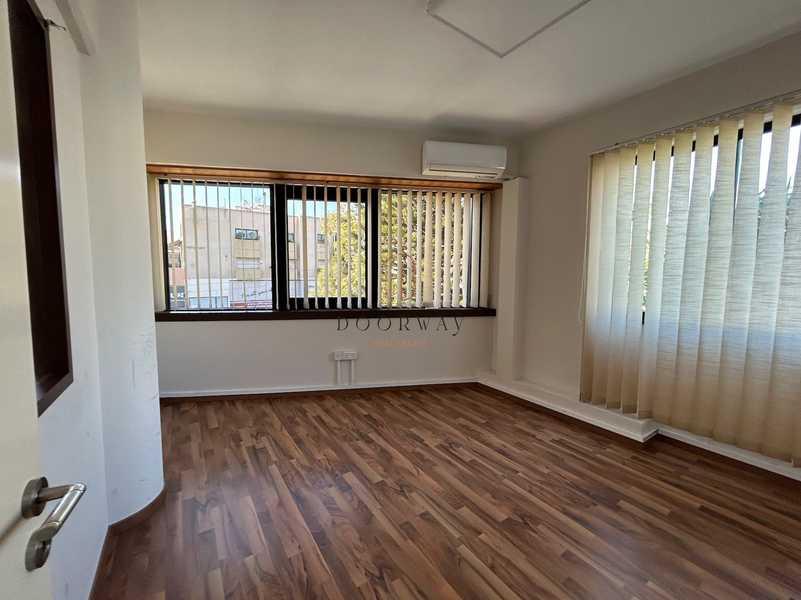 Office in mesa geitonia: https://www.bazaraki.com/adv/5796748_office-in-mesa-geitonia (www.bazaraki.com)