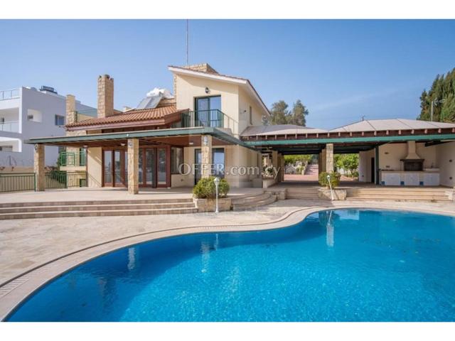 Large seaside villa for sale in Peyia area of Paphos: https://www.offer.com.cy/en/large-seaside-villa-for-sale-in-peyia-area-of-paphos/21-664980/ (www.offer.com.cy)