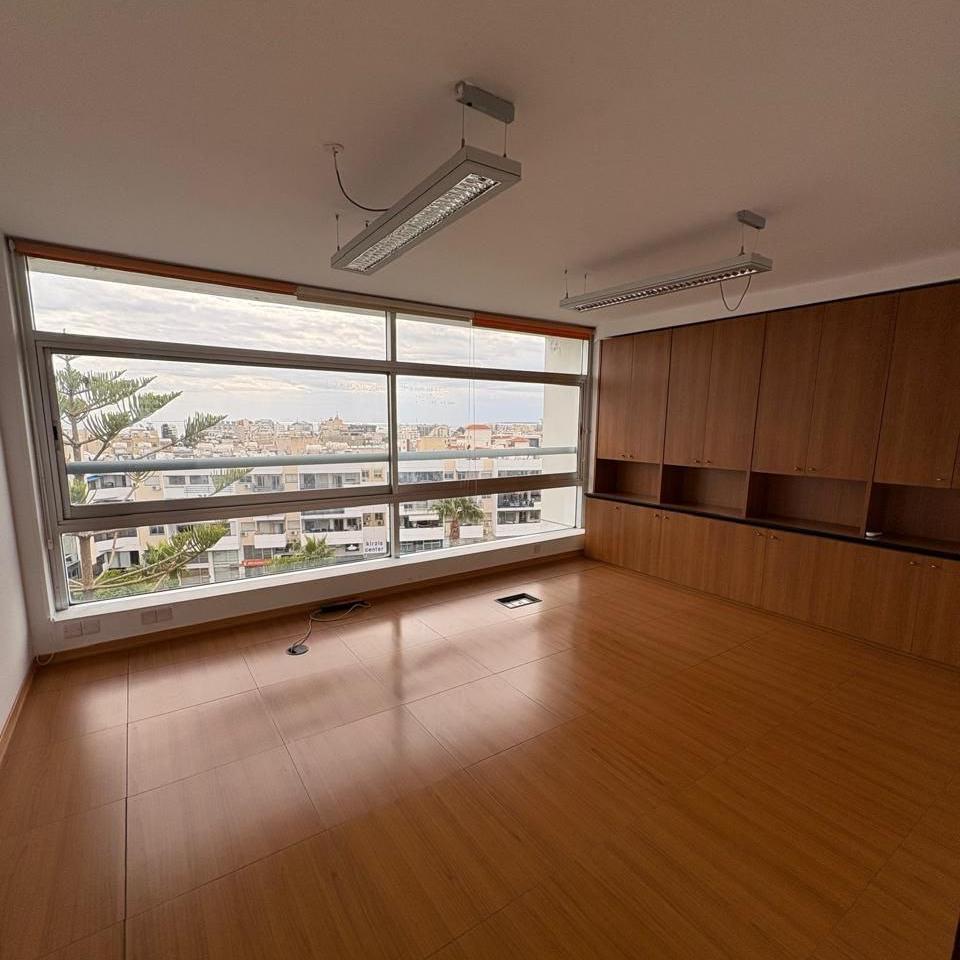 Office in Limassol №153127: https://dom.com.cy/en/catalog/rent/153127/ (dom.com.cy)