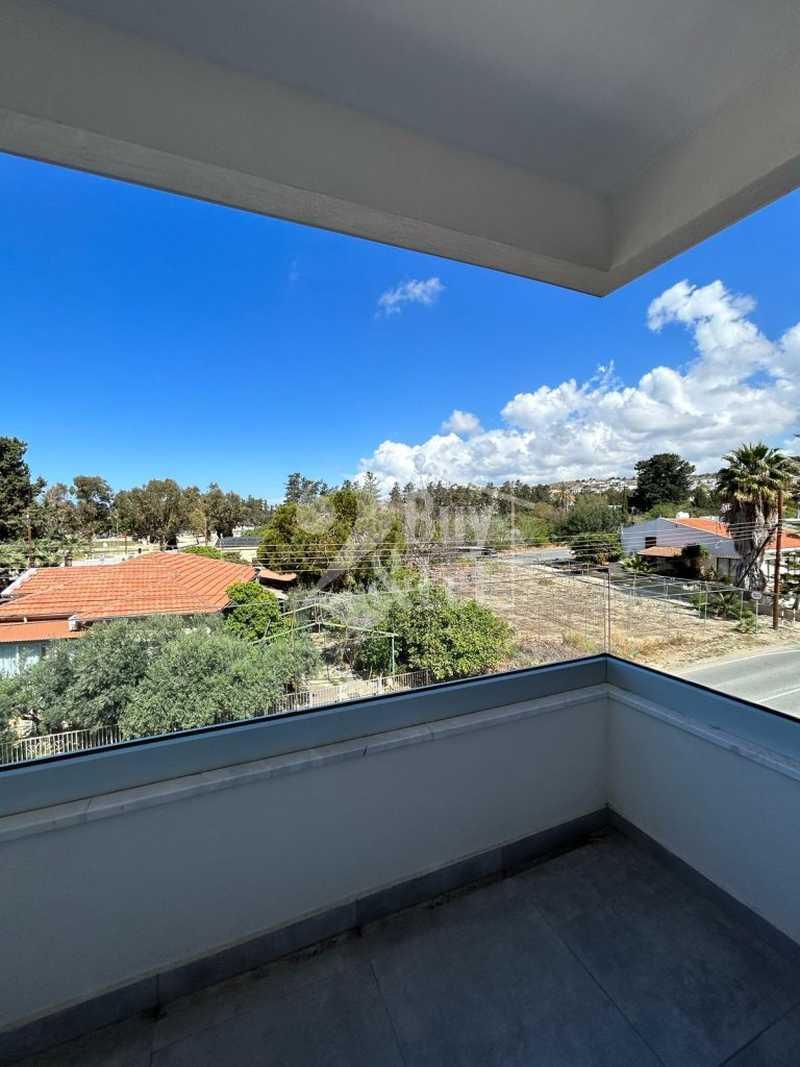 Newly renovated block of 6 apartments with roof garden and sea view: https://www.bazaraki.com/adv/5765983_newly-renovated-block-of-6-apartments-with-roof-garden-and-sea-view (www.bazaraki.com)