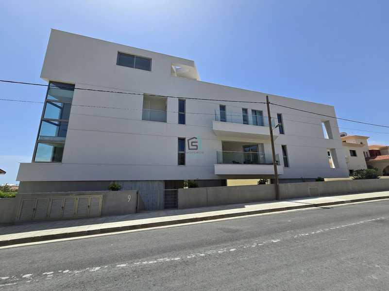 2-bedroom apartment to rent: https://www.bazaraki.com/adv/5795036_2-bedroom-apartment-to-rent (www.bazaraki.com)