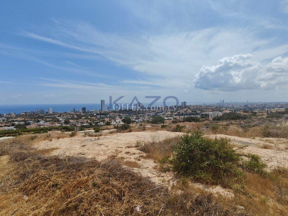 Unobstructed Residential Sea View Building Plot in Moutagiakka, Limassol: https://www.offer.com.cy/en/unobstructed-residential-sea-view-building-plot-in-moutagiakka-limassol/21-816126/ (www.offer.com.cy)