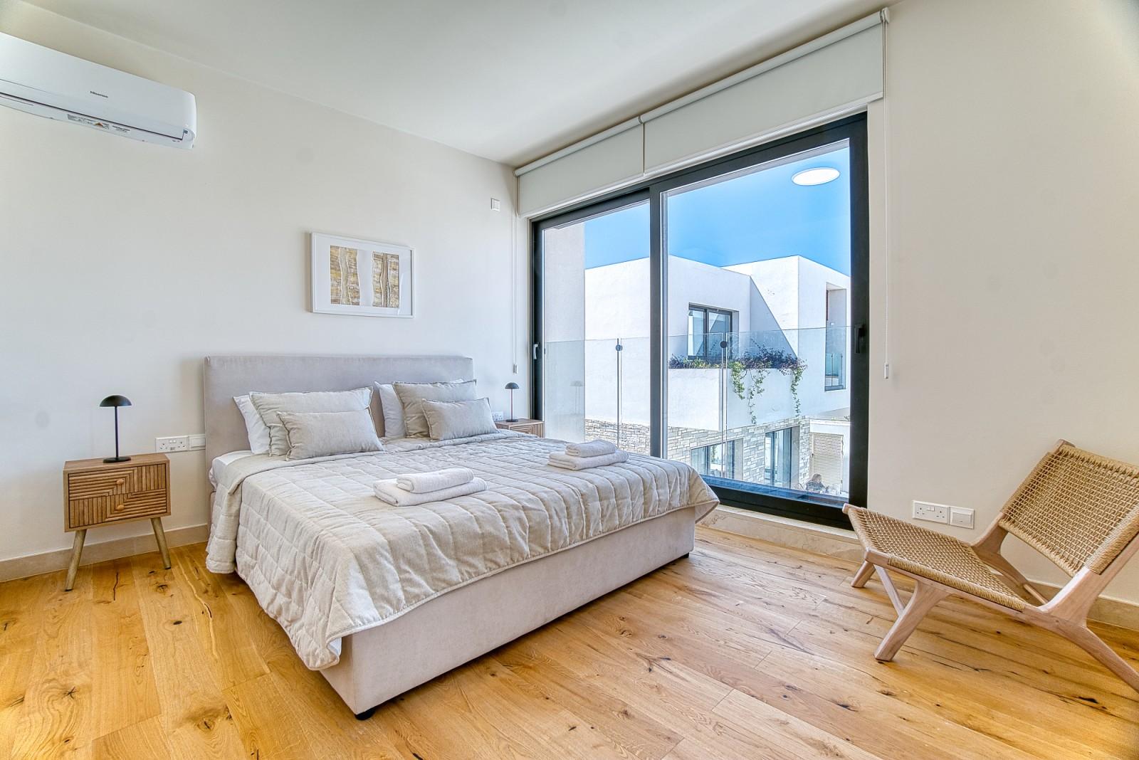 3-bedroom house in Paphos №153847: https://dom.com.cy/en/catalog/rent/153847/ (dom.com.cy)