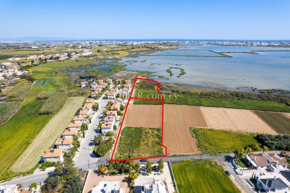 Residential fields in Sotira Famagusta: https://www.offer.com.cy/en/residential-fields-in-sotira-famagusta/21-709177/ (www.offer.com.cy)