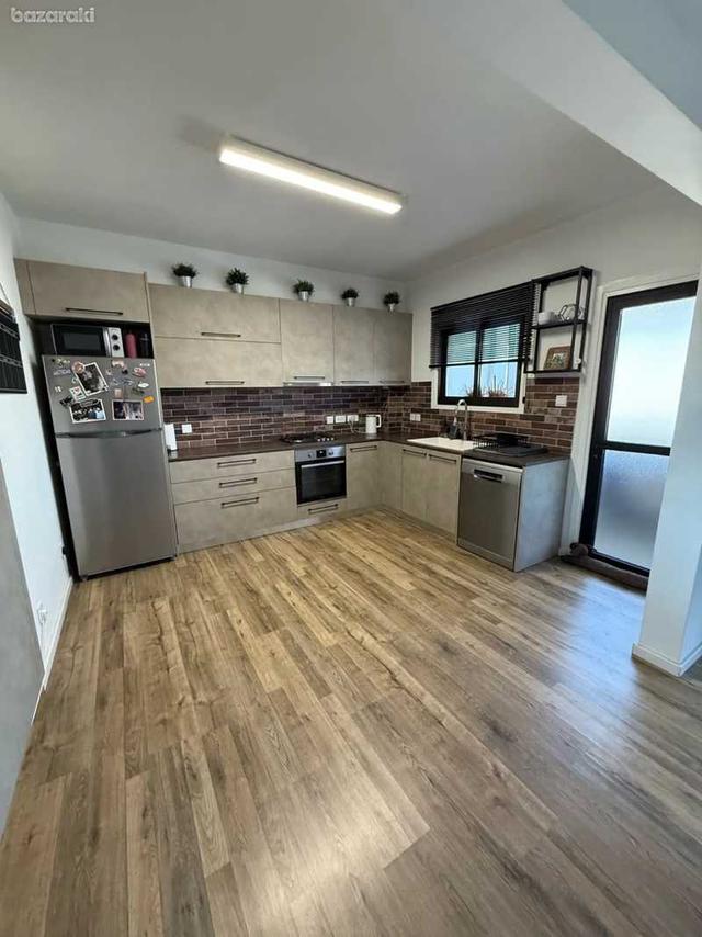 3-bedroom apartment to rent: https://www.bazaraki.com/adv/5786408_3-bedroom-apartment-to-rent (www.bazaraki.com)