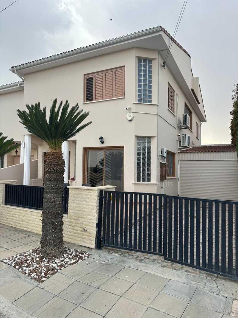 4-bedroom semi-detached for sale: https://www.bazaraki.com/adv/5789386_4-bedroom-semi-detached-for-sale (www.bazaraki.com)