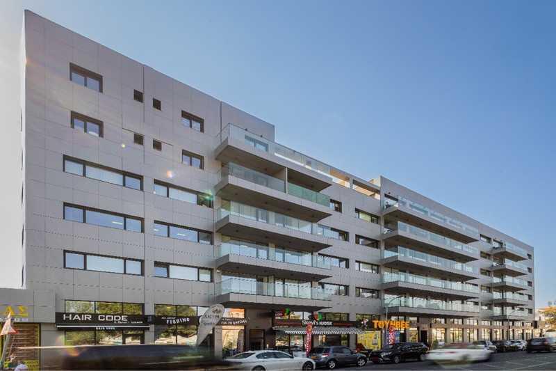 Luxury office available for rent.commercial bulding open space office: https://www.bazaraki.com/adv/5794597_luxury-office-available-for-rent-open-space-of-550sqm-modern-industrial-buildin (www.bazaraki.com)