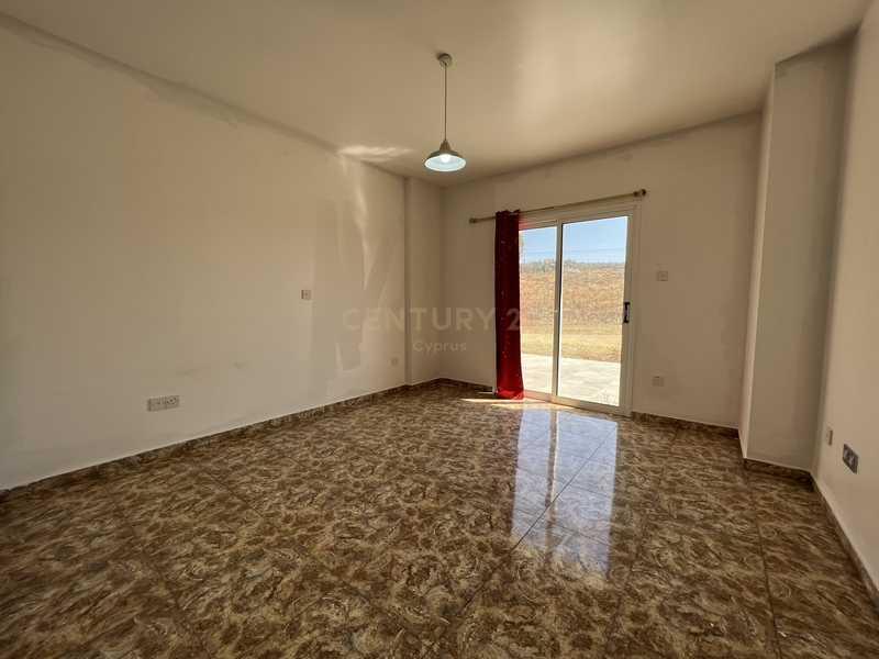 Bungalow in monagroulli, 170 sq.m.: https://www.bazaraki.com/adv/5793280_bungalow-in-monagroulli-170-sq-m (www.bazaraki.com)