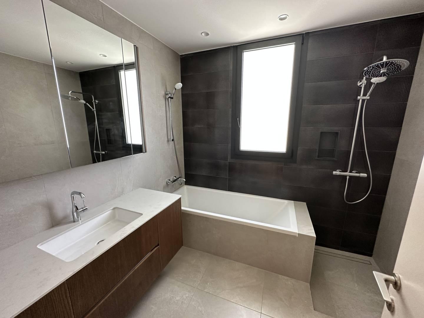 New 2-bedroom apartment in Limassol № 152843: https://dom.com.cy/en/catalog/sale/152843/ (dom.com.cy)